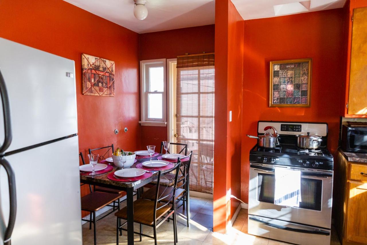 Hollywood Hills Suites Apartment *