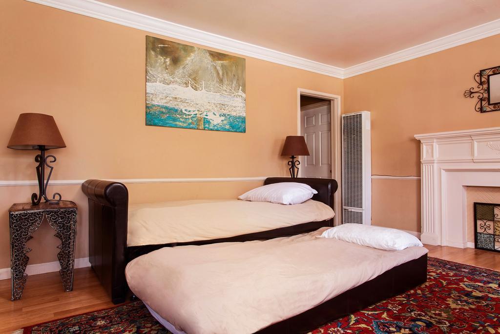 Apartment Hollywood Hills Suites