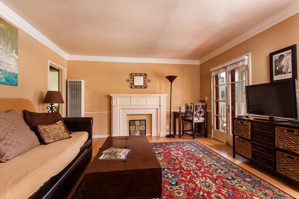 Apartamento Hollywood Hills Suites
