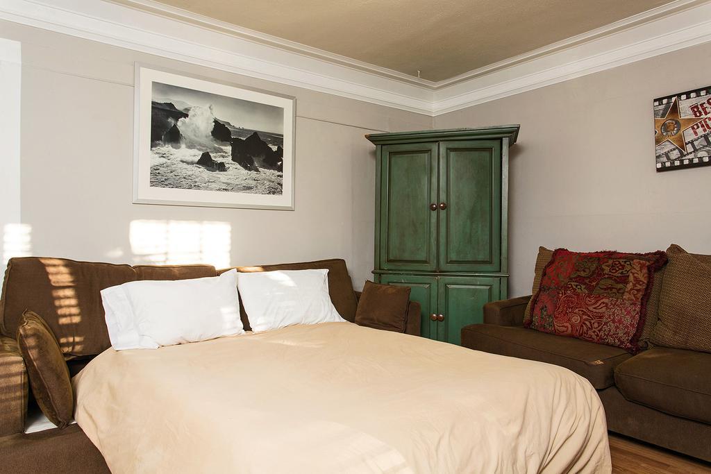 Hollywood Hills Suites Los Ángeles