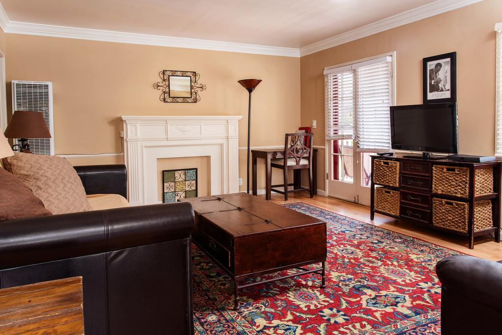 Appartamento Hollywood Hills Suites *