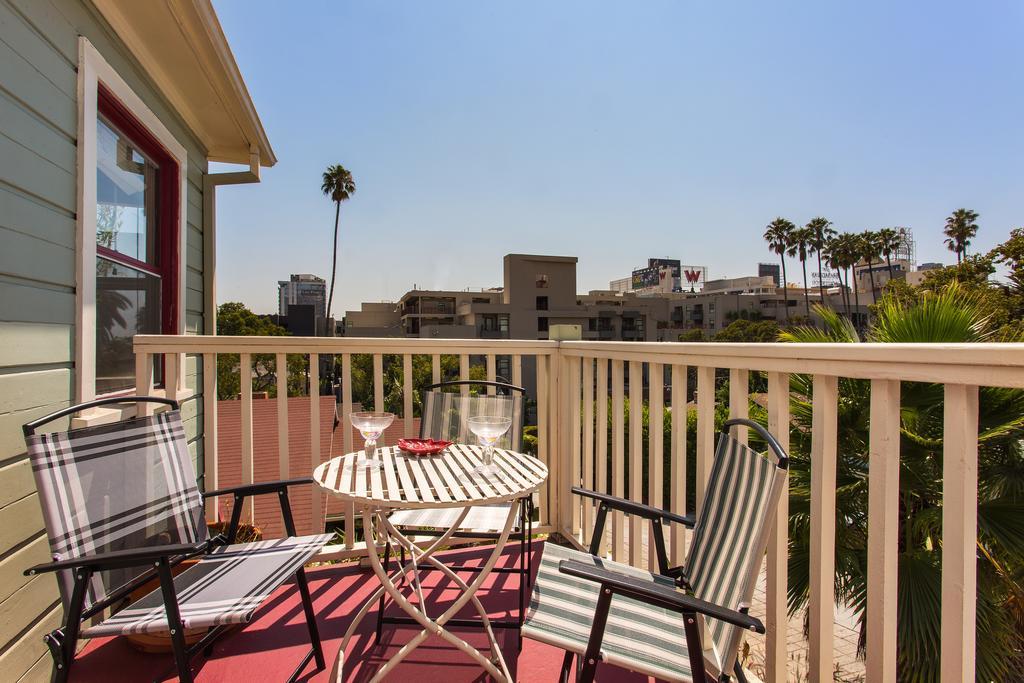 Hollywood Hills Suites Appartamento *